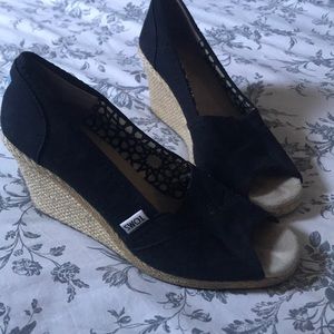 Black peep toe wedges